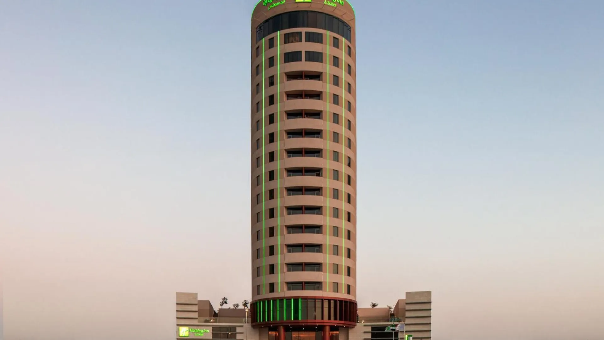 Holiday Inn & Suites - Dubai Science Park, An Ihg Hotel الإمارات العربية المتحدة