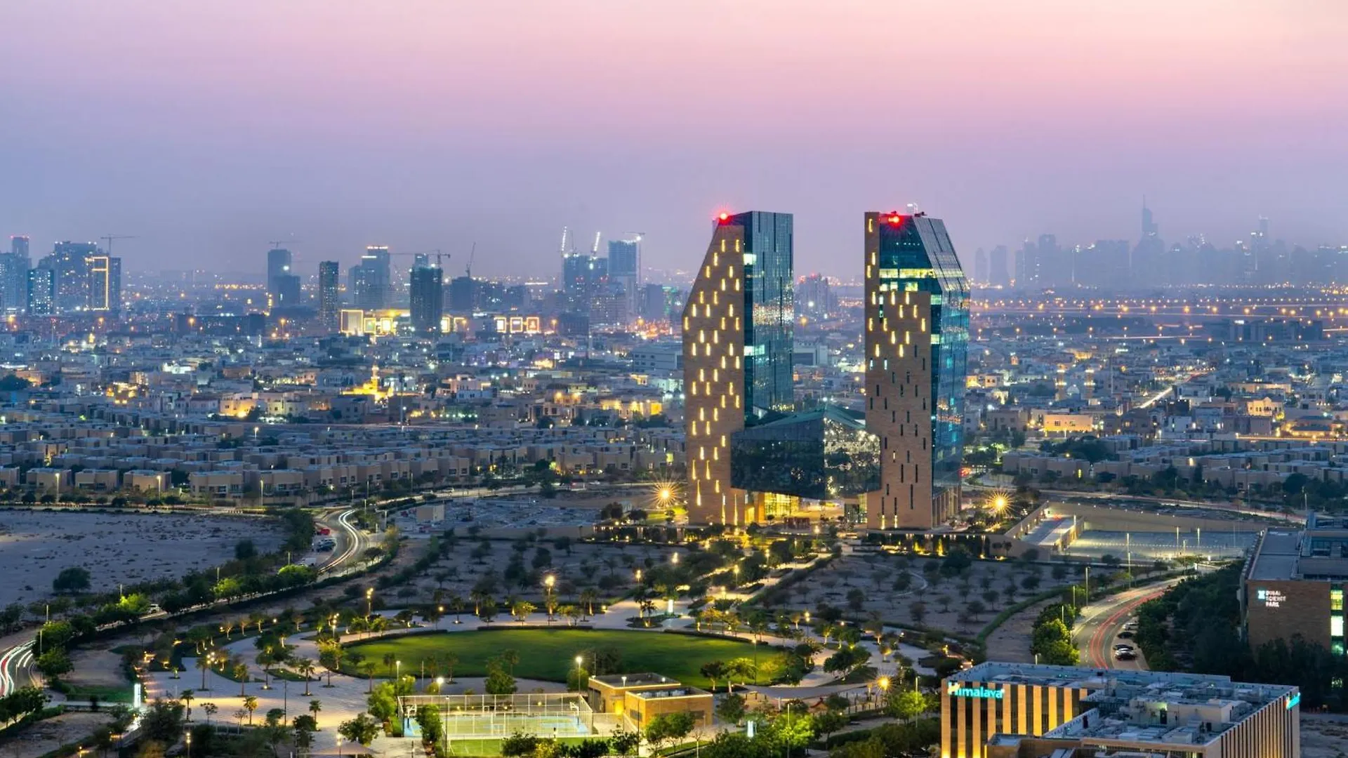 Holiday Inn & Suites - Dubai Science Park By Ihg 4*,  United Arab Emirates
